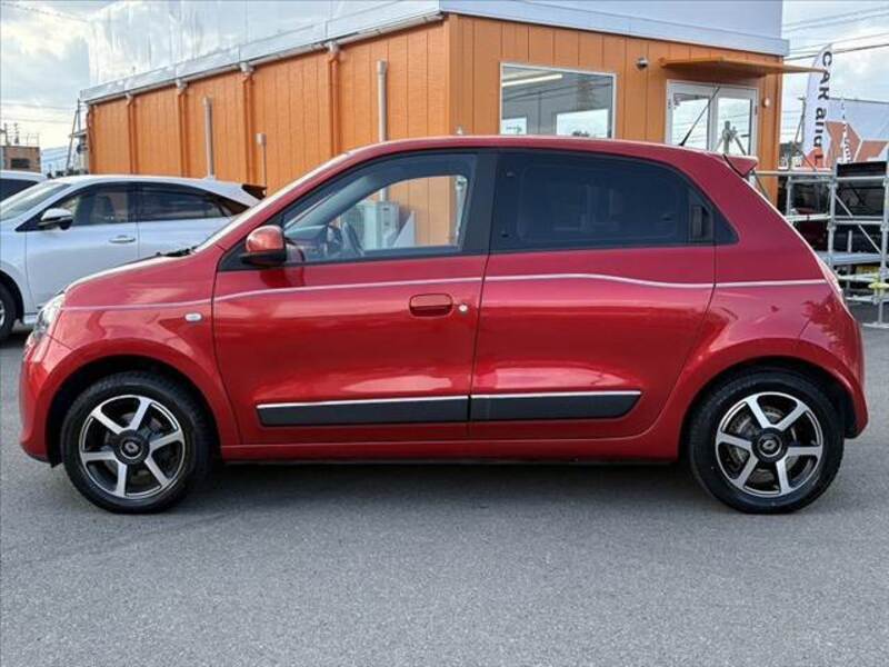 TWINGO