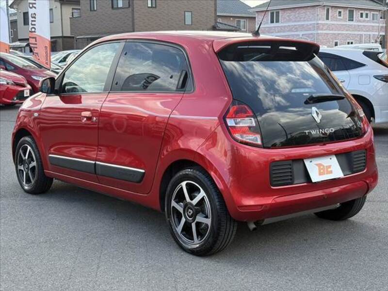 TWINGO