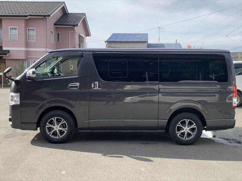 HIACE VAN