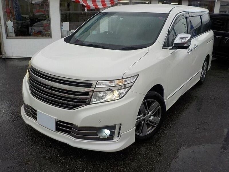NISSAN ELGRAND