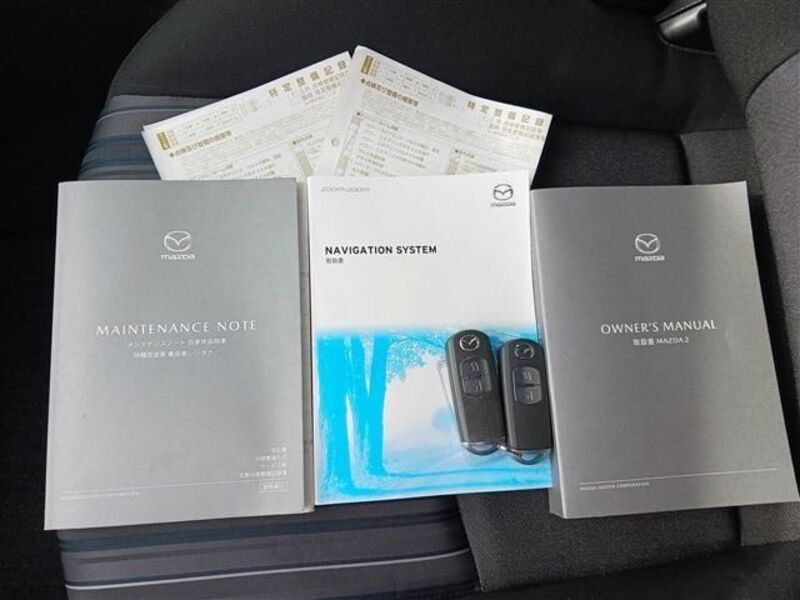 MAZDA2