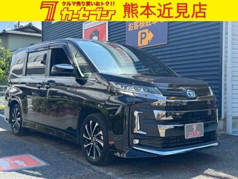 TOYOTA NOAH