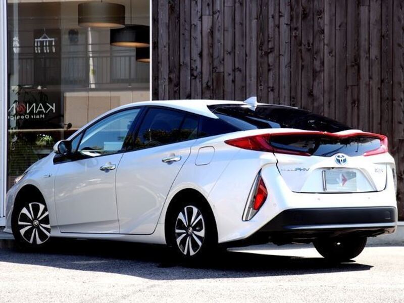 PRIUS PHV