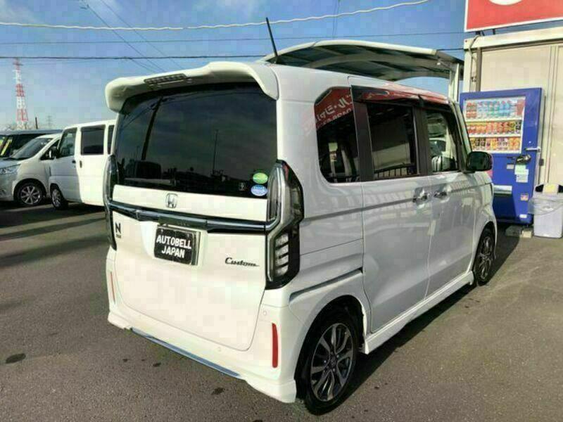 N BOX CUSTOM