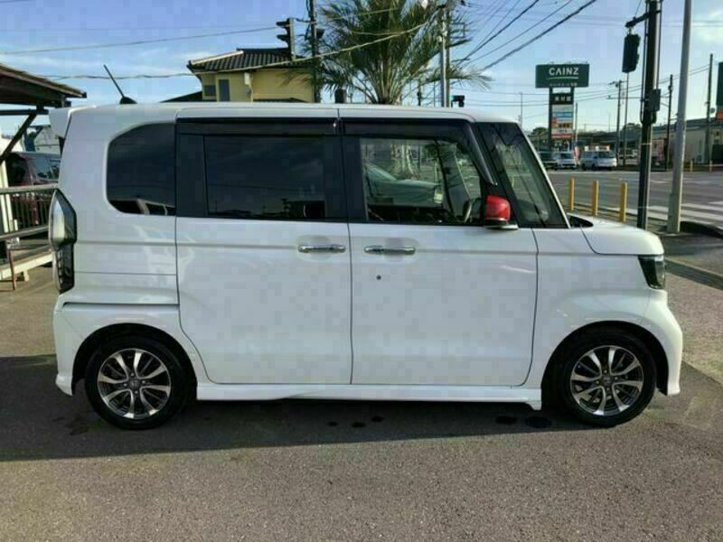 N BOX CUSTOM