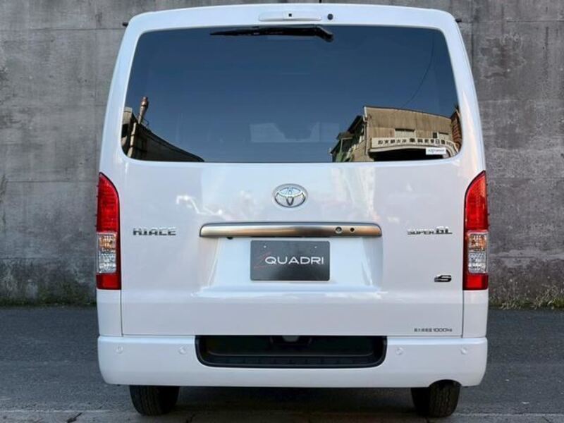 HIACE VAN