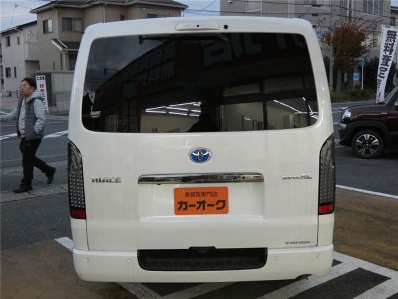 HIACE VAN