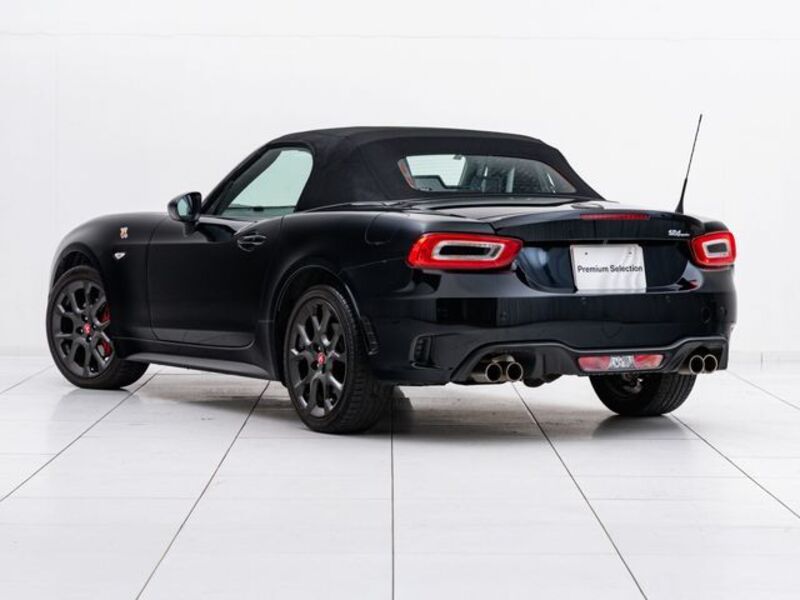 ABARTH 124 SPIDER