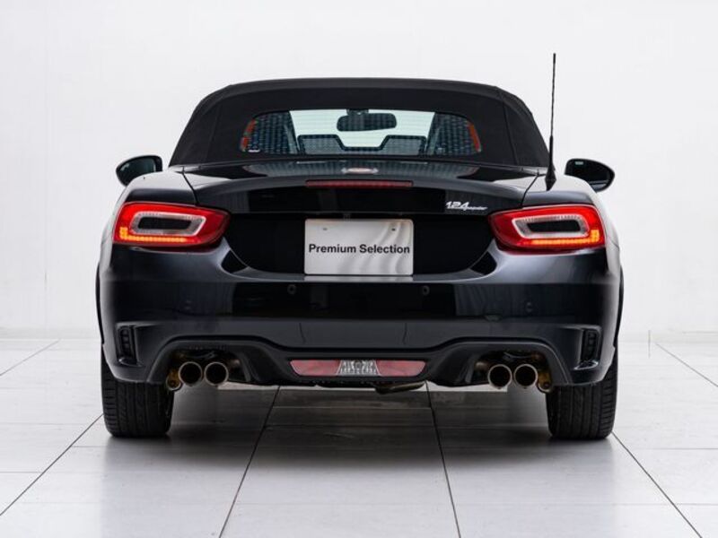 ABARTH 124 SPIDER