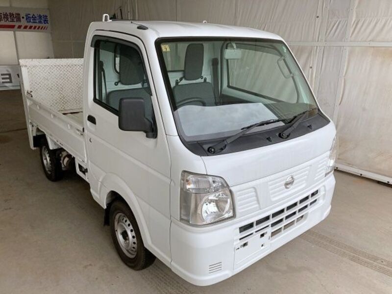 NISSAN NT100 CLIPPER