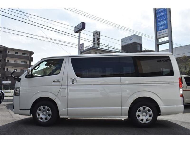HIACE VAN