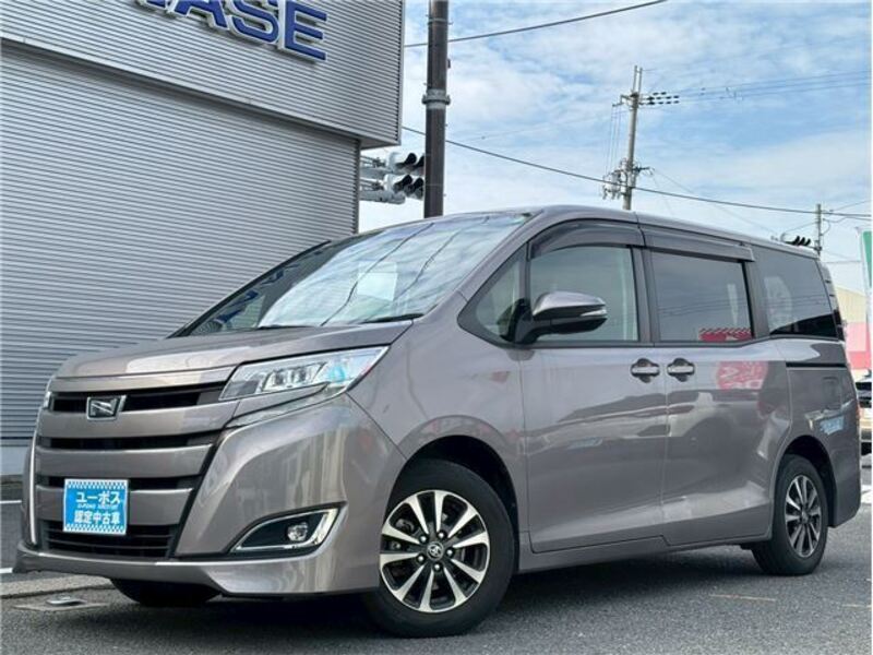 TOYOTA NOAH