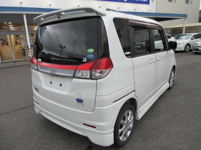 DELICA D2
