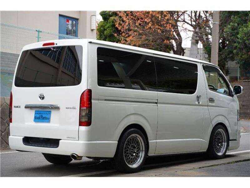 HIACE VAN