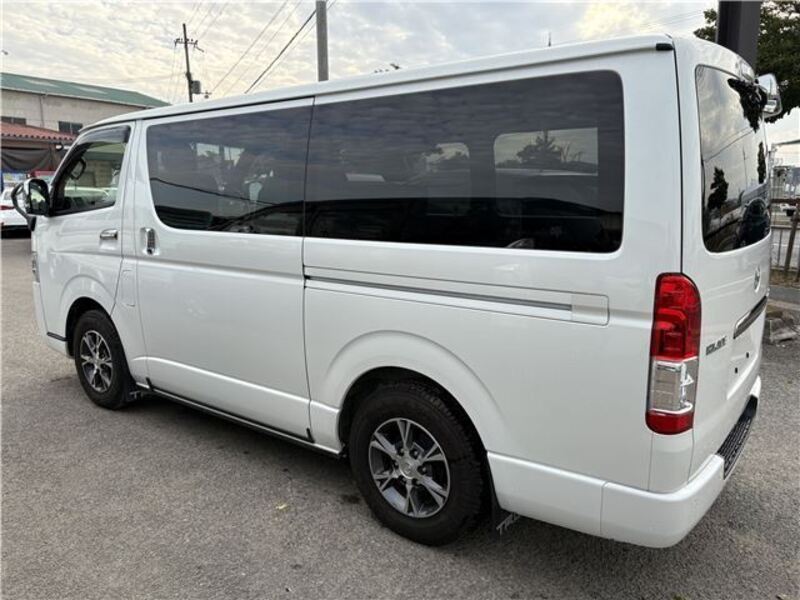 HIACE VAN