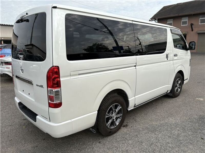 HIACE VAN