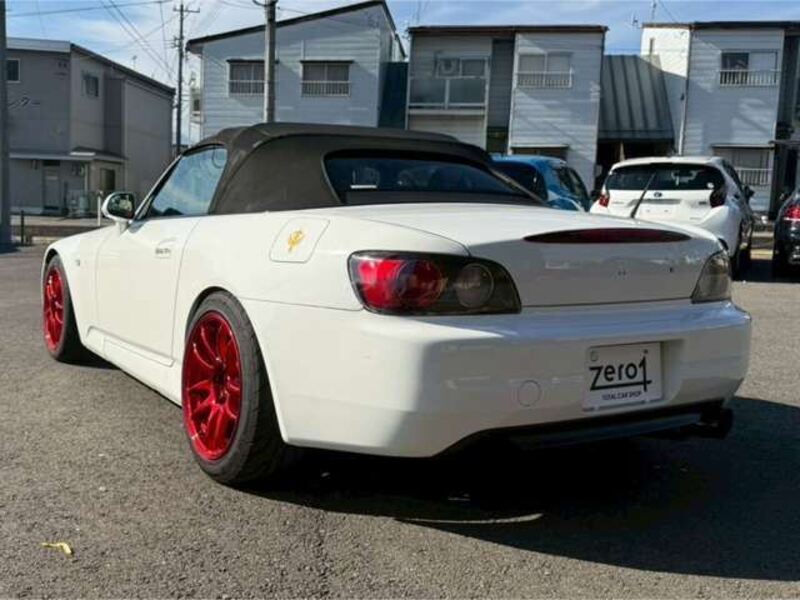S2000