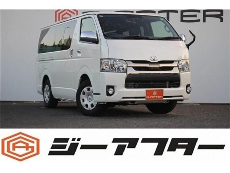 TOYOTA HIACE