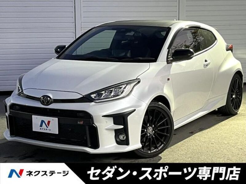 GR YARIS-0