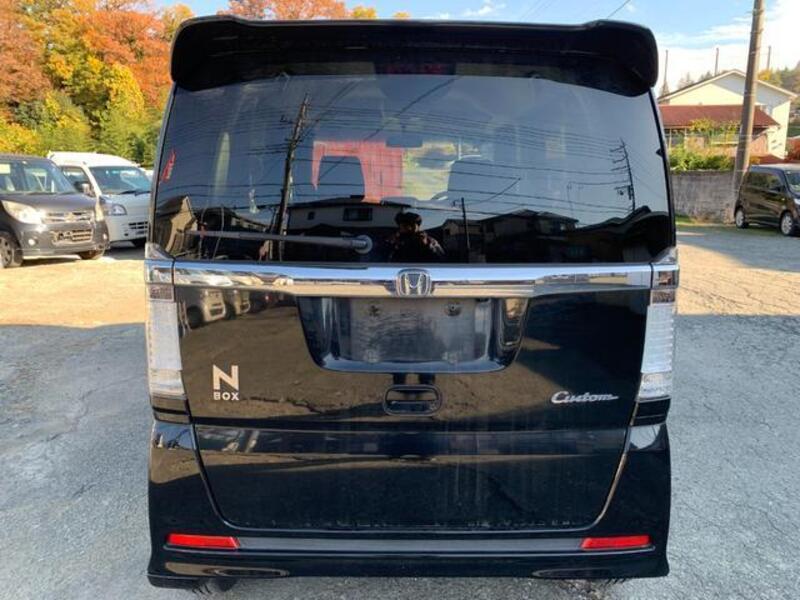 N BOX CUSTOM