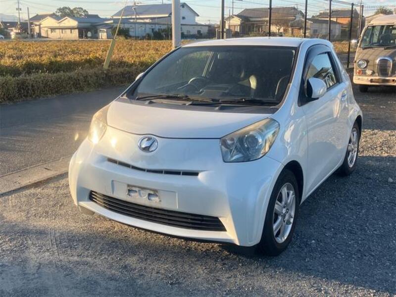 TOYOTA IQ