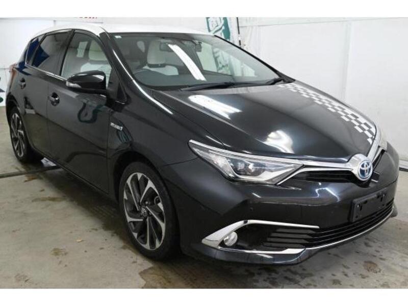 TOYOTA AURIS