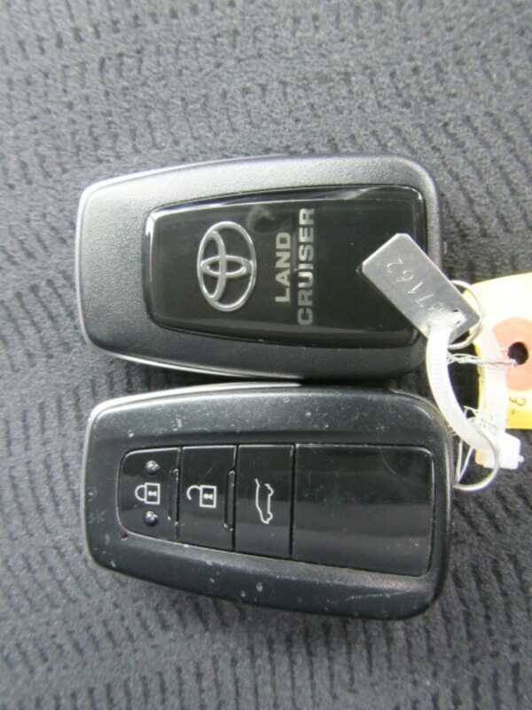 LAND CRUISER PRADO-17