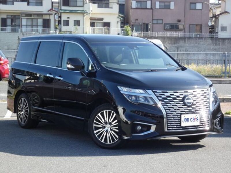 NISSAN ELGRAND