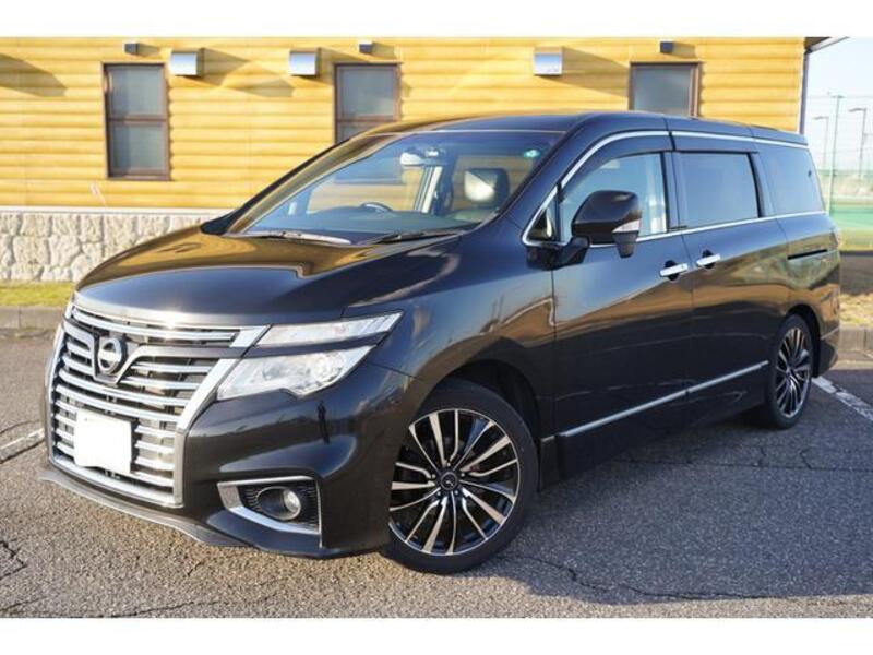 NISSAN ELGRAND