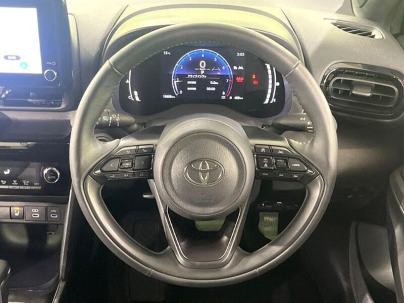 YARIS CROSS