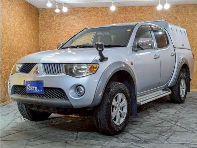 MITSUBISHI TRITON