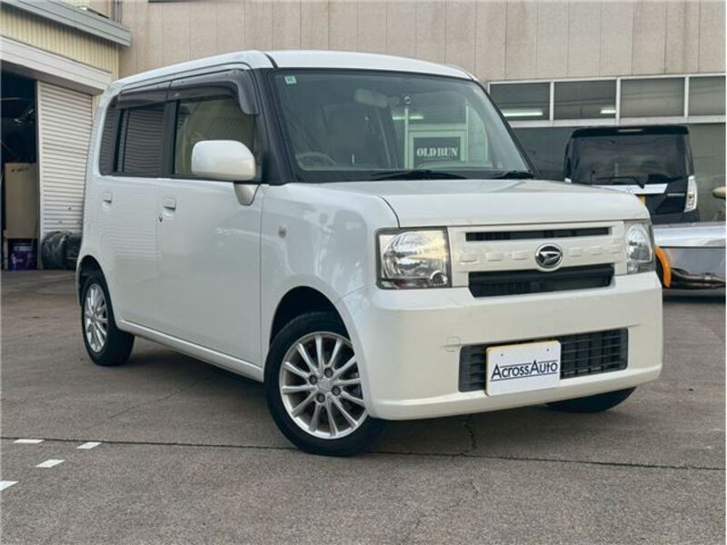 DAIHATSU MOVE CONTE