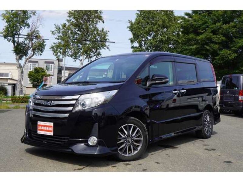 TOYOTA NOAH
