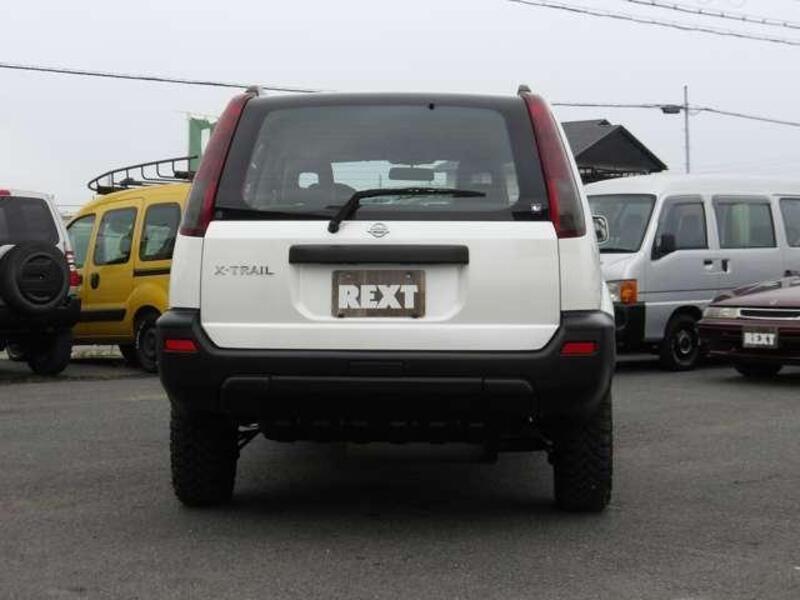 X-TRAIL