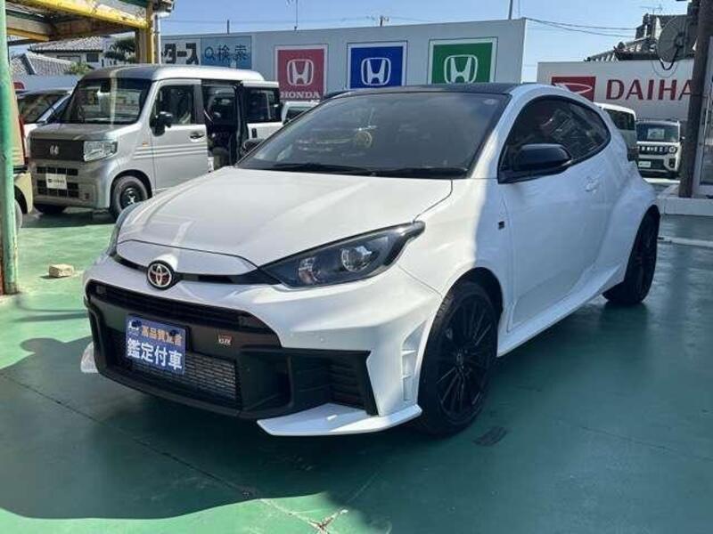 GR YARIS