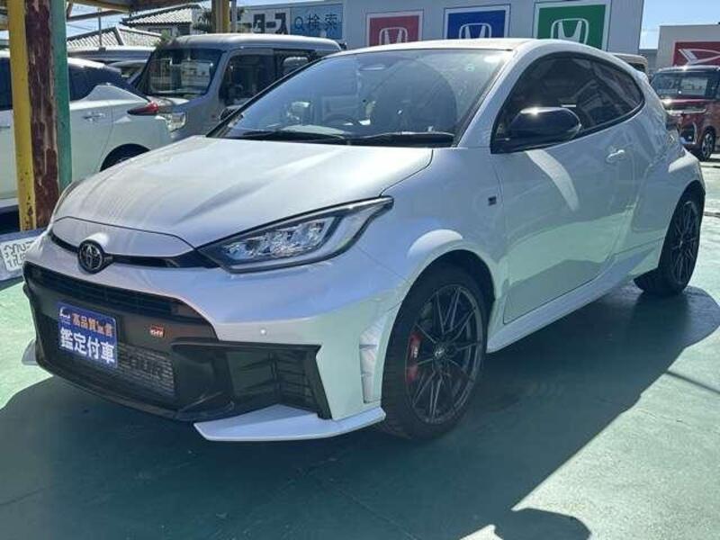 GR YARIS