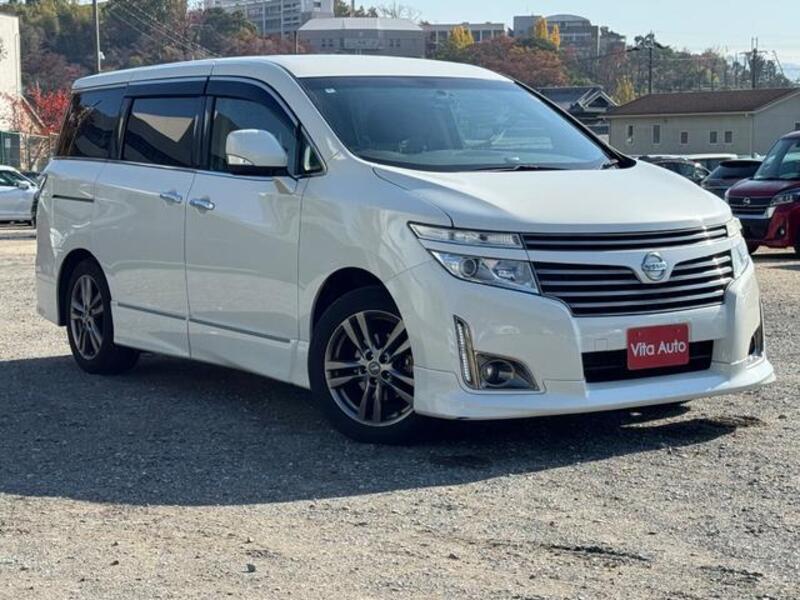NISSAN ELGRAND