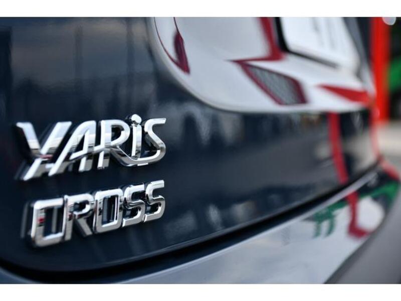 YARIS CROSS
