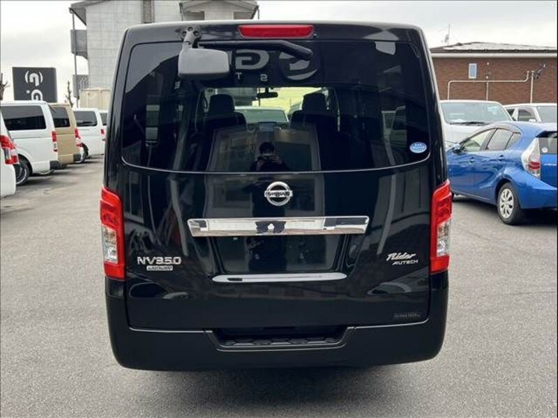 NV350 CARAVAN