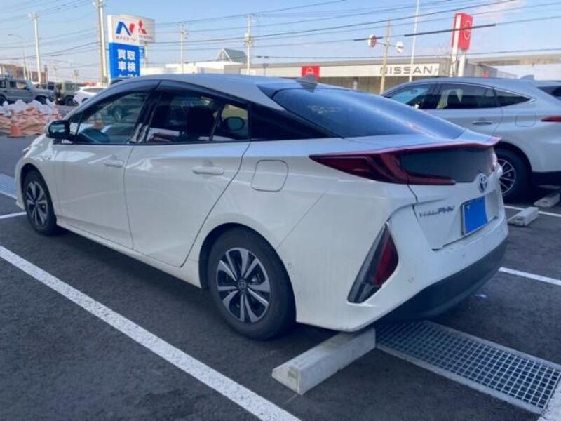 PRIUS PHV