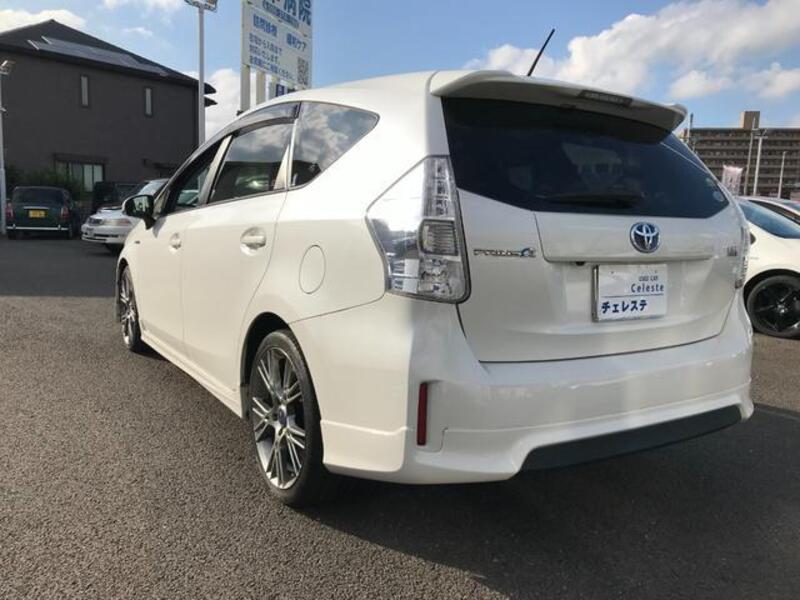 PRIUS ALPHA