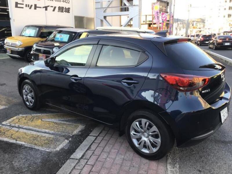 MAZDA2