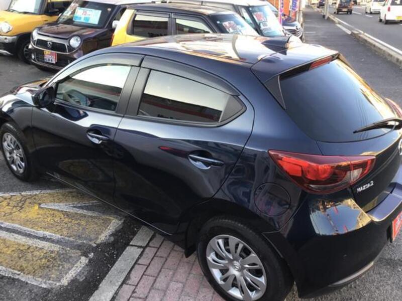 MAZDA2
