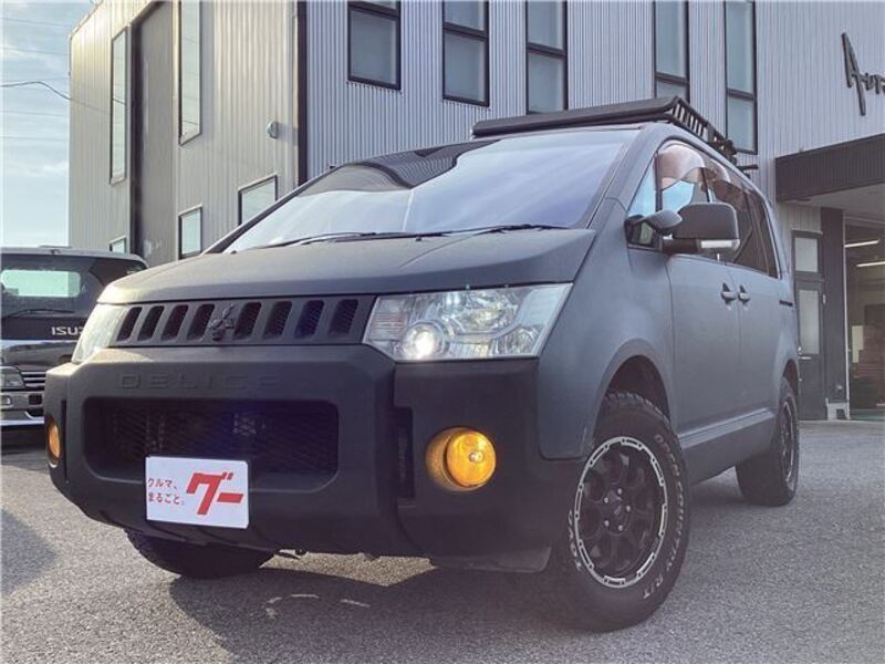 MITSUBISHI DELICA D5