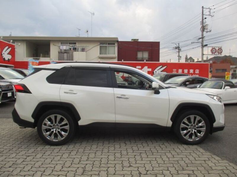 RAV4