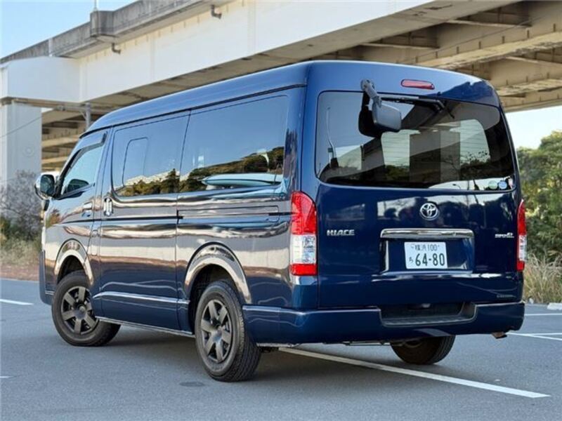 HIACE VAN