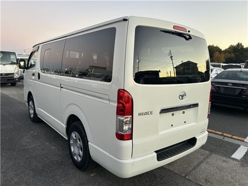 HIACE VAN