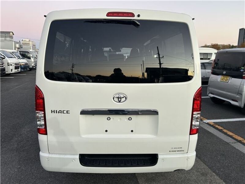 HIACE VAN