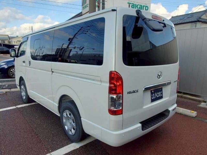 HIACE VAN