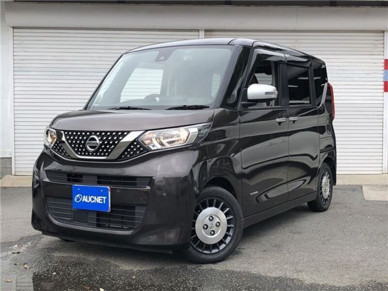 NISSAN ROOX